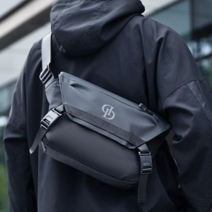 New retro crossbody bag