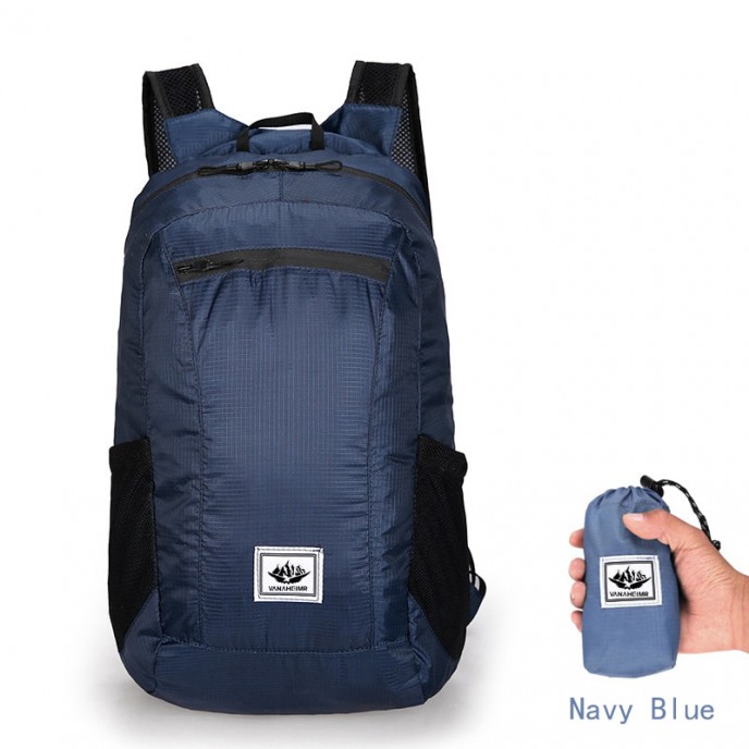 Lightweight, waterproof folding backpack (16 L )