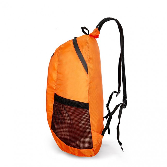 Lightweight, waterproof folding backpack (16 L )