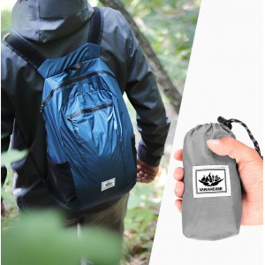 Lightweight, waterproof folding backpack (16 L ) Lightweight, waterproof folding backpack (16 L )